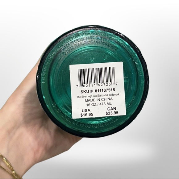 💚 Starbucks 2022 Holiday Candy Cane Swirl Tumbler with Lime Green Bumper NEW - Picture 10 of 12